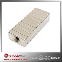 Оптовый неодимовый кубик магнита / N45 неодимовый блок магнита / F100X20X20 Отверстие: пользовательский магнит кубика 10 мм